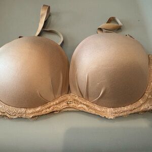 New in Bag Victoria's Secret Tan Lace Bra 34B